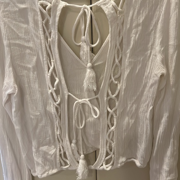 Lost and Wander medium white blouse. - Picture 4 of 6